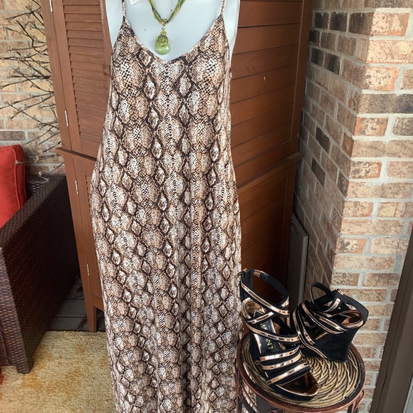 ⛱ Fierce Fabulous Mocha Snake Print Maxi Dress - Picture 2 of 4